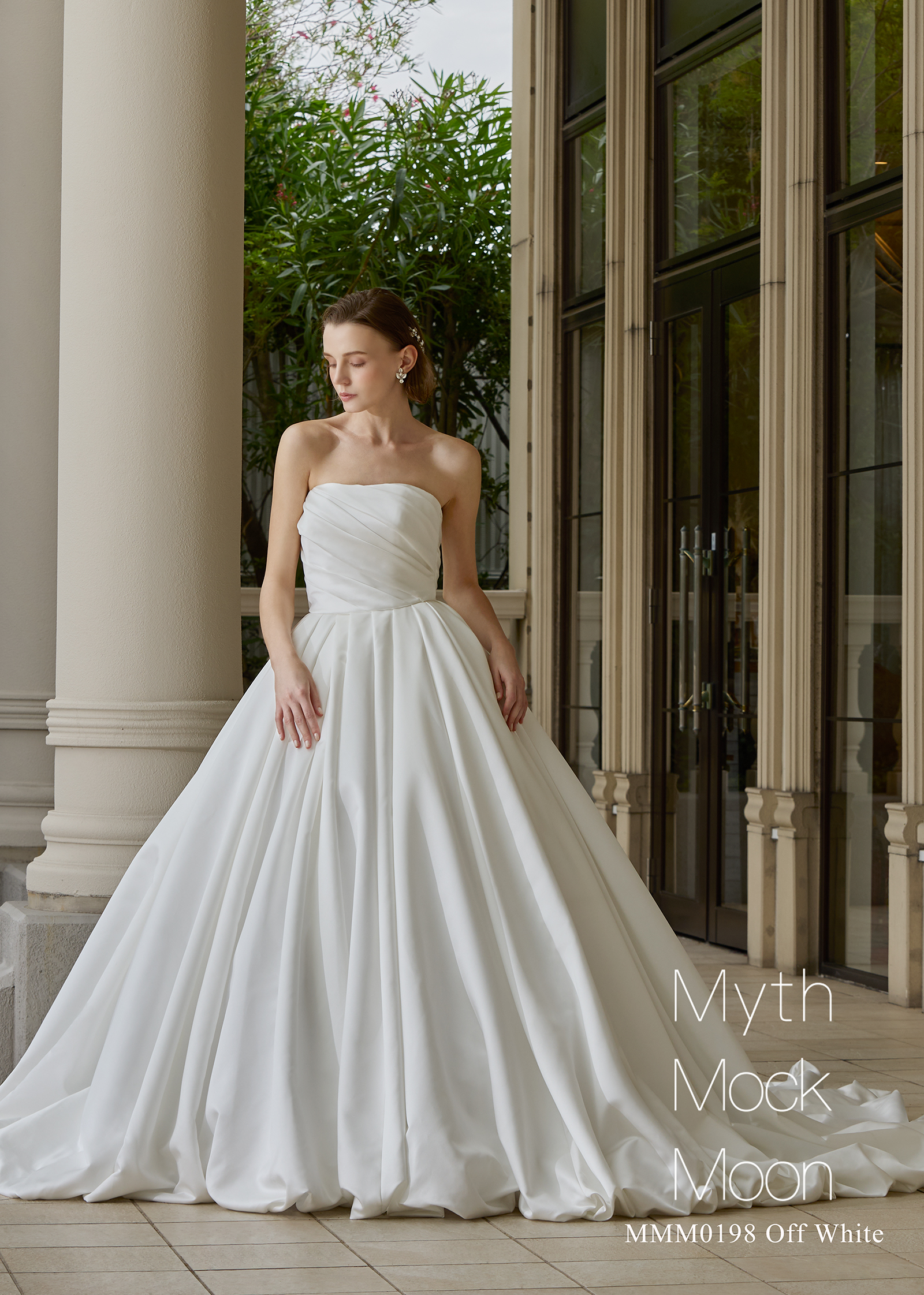 ヴァチカン壁画(箱入り、牛皮の表紙)   お値段相談にのります。 MMM0198 OffWhite - Hiro WEDDING COSTUME